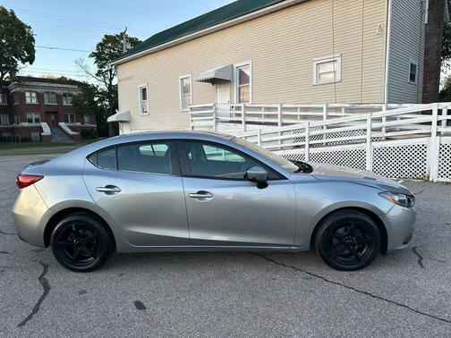 2015 Mazda Mazda3 i Sport