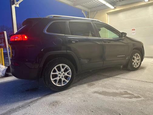2015 Jeep Cherokee Sport