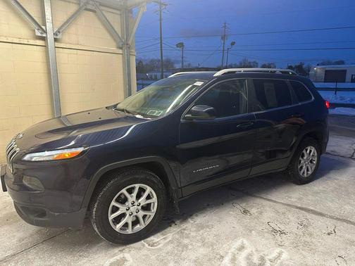 2015 Jeep Cherokee Sport