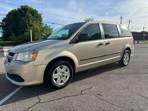 Silver 2012 Dodge Grand Caravan SE/AVP