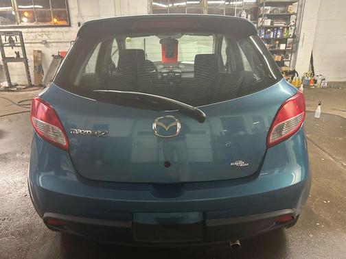 2011 Mazda Mazda2 Touring