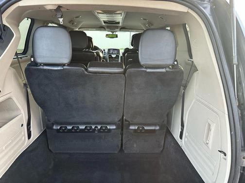 2014 Chrysler Town & Country Touring-L