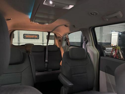 2010 Chrysler Town & Country Touring
