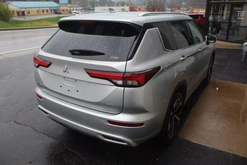 2024 Mitsubishi Outlander SEL