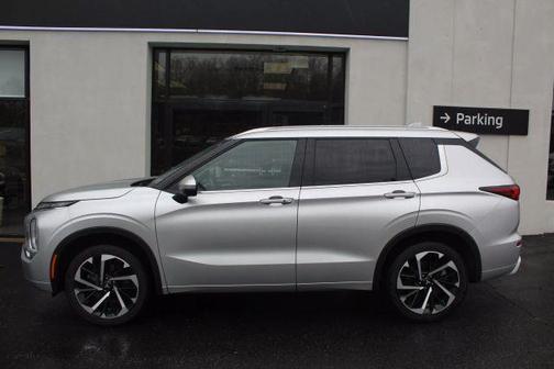 2024 Mitsubishi Outlander SEL