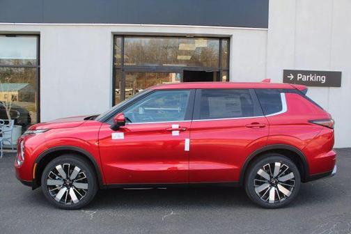 2025 Mitsubishi Outlander SE