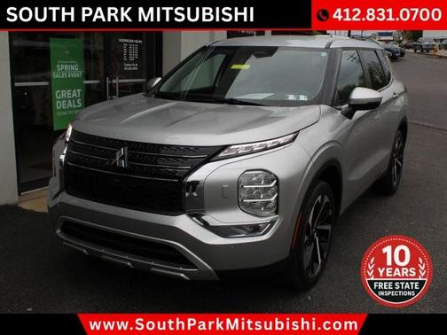 Silver 2024 Mitsubishi Outlander SE