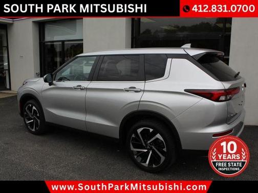 Silver 2024 Mitsubishi Outlander SE
