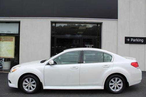 2011 Subaru Legacy 2.5i Premium