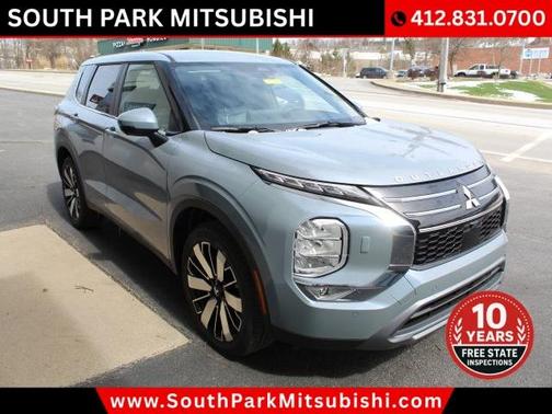 Gray 2026 Mitsubishi Outlander SE