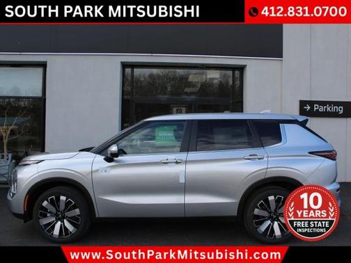 Silver 2026 Mitsubishi Outlander SE