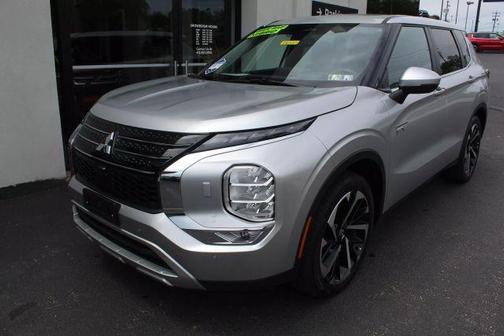 2023 Mitsubishi Outlander PHEV SE