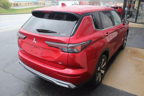 2025 Mitsubishi Outlander SE