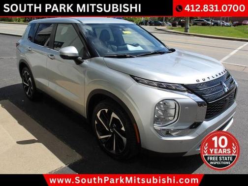 Silver 2024 Mitsubishi Outlander SE