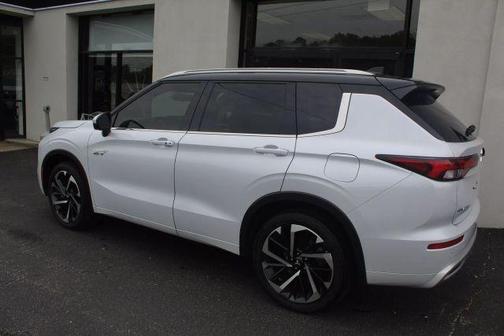 2023 Mitsubishi Outlander PHEV SEL