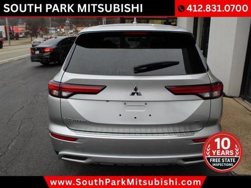 2022 Mitsubishi Outlander SE
