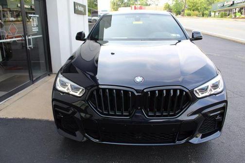 2022 BMW X6 M50i