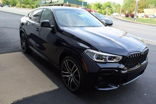 2022 BMW X6 M50i