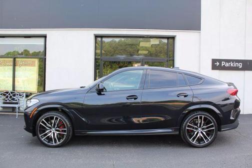 2022 BMW X6 M50i