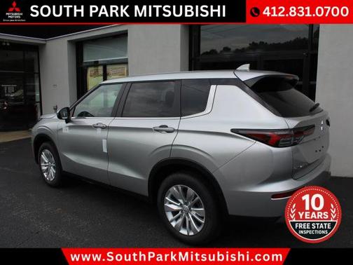 2025 Mitsubishi Outlander ES