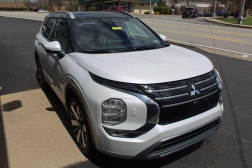 2025 Mitsubishi Outlander SEL
