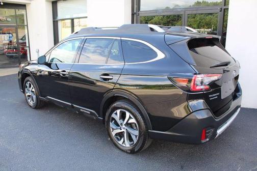 2022 Subaru Outback Touring XT
