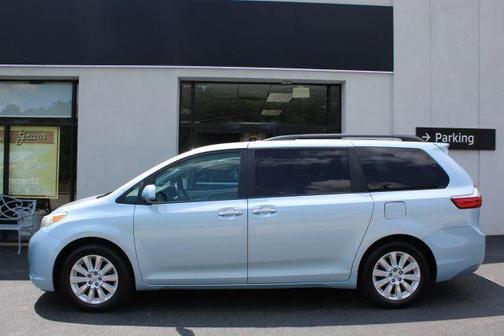 2015 Toyota Sienna XLE