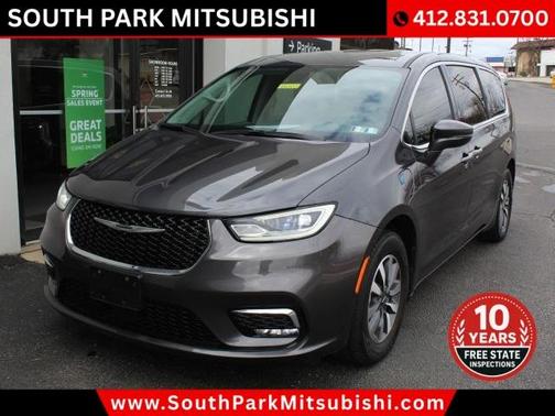 2022 Chrysler Pacifica Hybrid Touring L