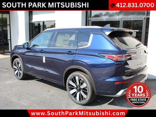 Cosmic Blue 2026 Mitsubishi Outlander SEL