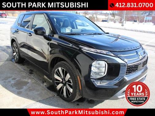 Black 2026 Mitsubishi Outlander SE