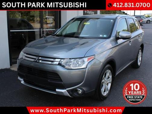 Gray 2015 Mitsubishi Outlander SE