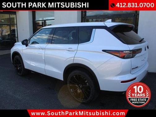 White 2026 Mitsubishi Outlander LE
