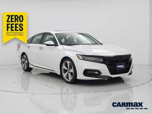 White 2018 Honda Accord Touring