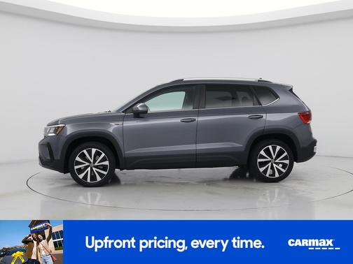 Gray 2024 Volkswagen Taos SE