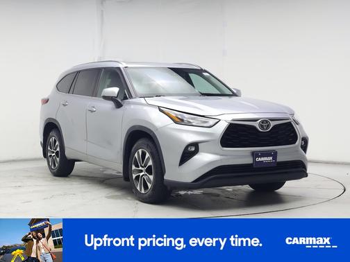 Silver 2020 Toyota Highlander XLE