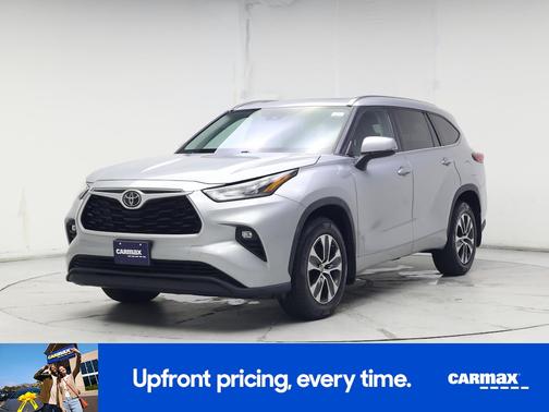 Silver 2020 Toyota Highlander XLE