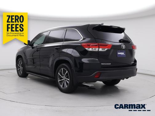 Black 2019 Toyota Highlander XLE