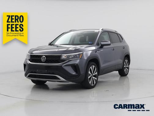 Gray 2024 Volkswagen Taos SE