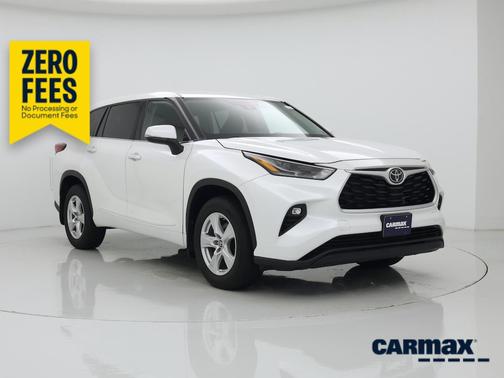 White 2022 Toyota Highlander LE