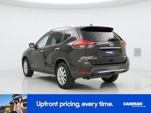 Green 2017 Nissan Rogue SV