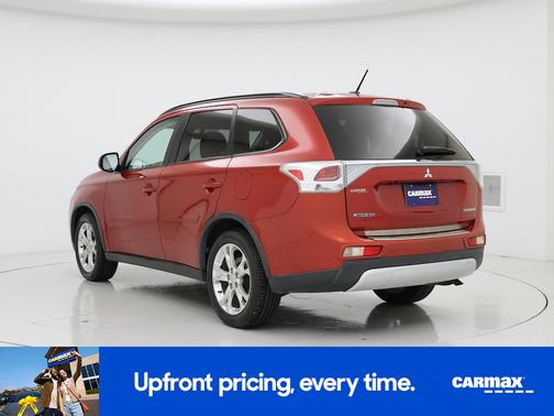 Burgundy 2015 Mitsubishi Outlander SE