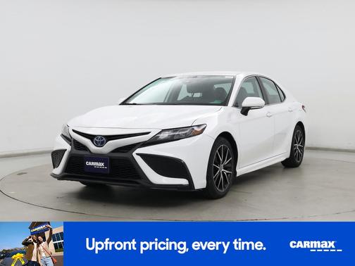 2022 Toyota Camry Hybrid SE