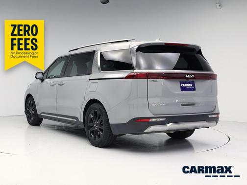Gray 2024 Kia Carnival SX