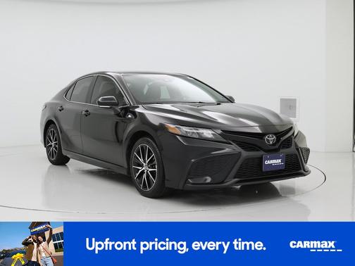 Black 2024 Toyota Camry SE