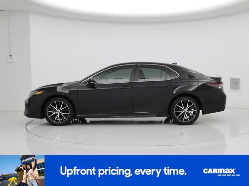 Black 2024 Toyota Camry SE