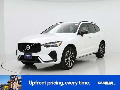 2023 Volvo XC60 B5 Plus Dark Theme