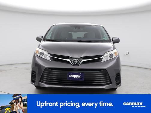 2018 Toyota Sienna LE