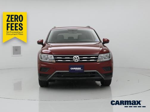 Burgundy 2019 Volkswagen Tiguan SE