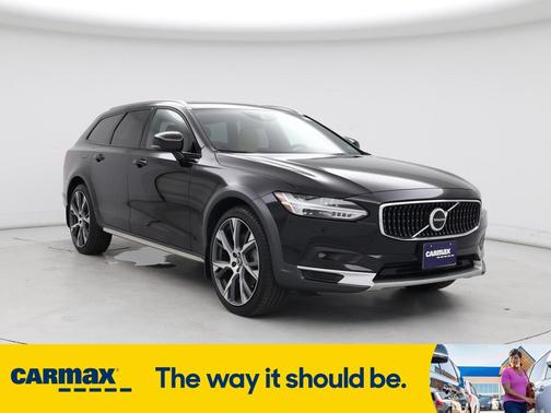 2021 Volvo V90 Cross Country T6