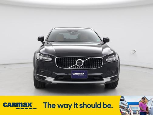 2021 Volvo V90 Cross Country T6